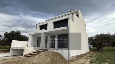 Detached home 251sqm for sale-Rio