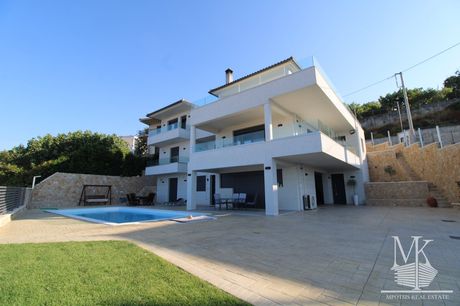 Maisonette 486sqm for sale-Kalamos » Centre
