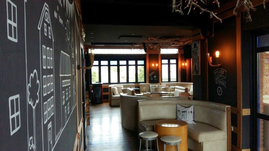 Κατάστημα 250 τ.μ. πρός ενοικίαση, Αθήνα - Βόρεια Προάστια, Κρυονέρι