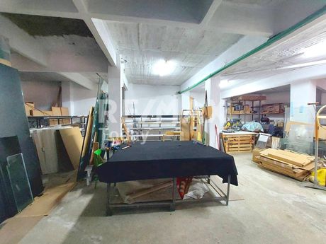 Warehouse 210sqm for sale-Kalamaria » Center