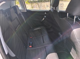 Peugeot 2008 2016-thumb-3