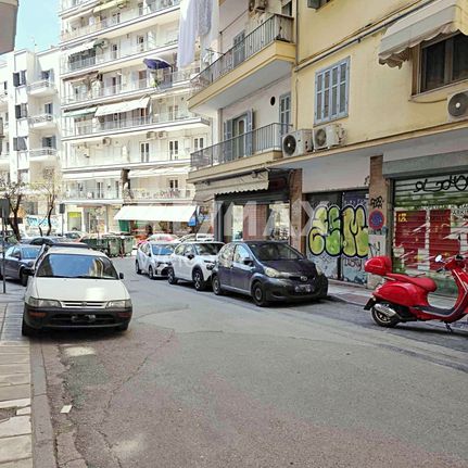 Store 20 sqm for rent, Thessaloniki - Center, Kamara