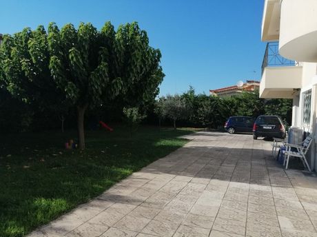 Διαμέρισμα 190τ.μ. για ενοικίαση-Άγιος στέφανος