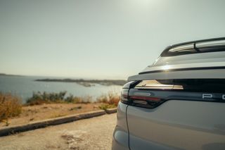 Porsche Cayenne 2020 COUPE-thumb-5