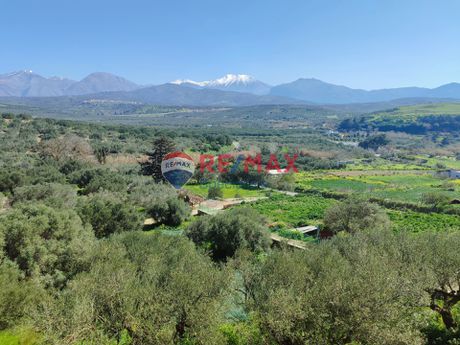 Land plot 2.725sqm for sale-Arkalochori