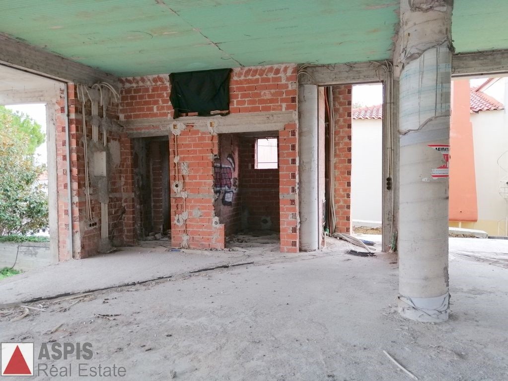 Κατάστημα 130 τ.μ. προς ενοικίαση, Καπανδρίτι Αττικής