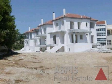 Apartment complex 636sqm for sale-Com. Kapandriti