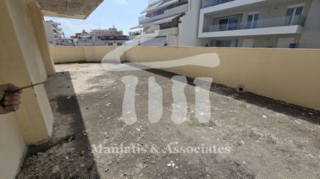 Επιχειρηματικό κτίριο 1.700τ.μ. για πώληση-Καμίνια