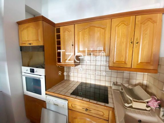Maisonette 120 sqm for rent, Athens - Center, Kipseli