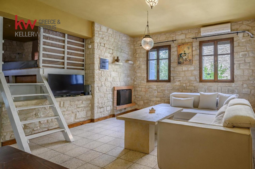 Apartment complex 216 sqm for sale, Rethymno Prefecture, Lampi