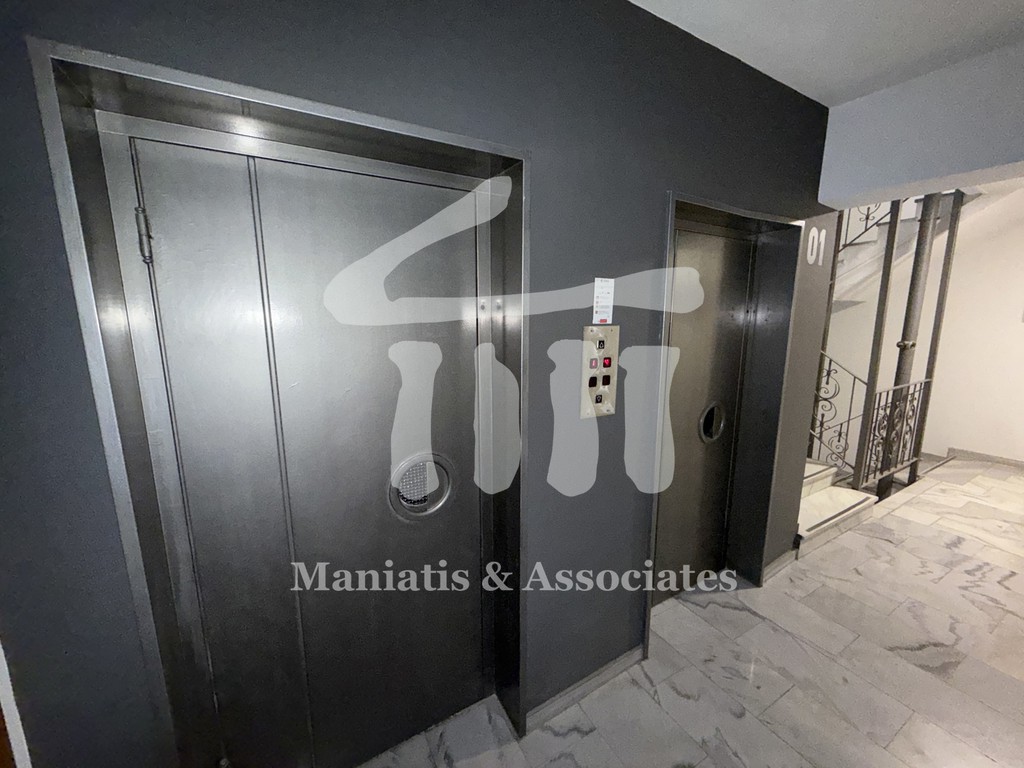 Office 140 sqm for rent, Piraeus, Port