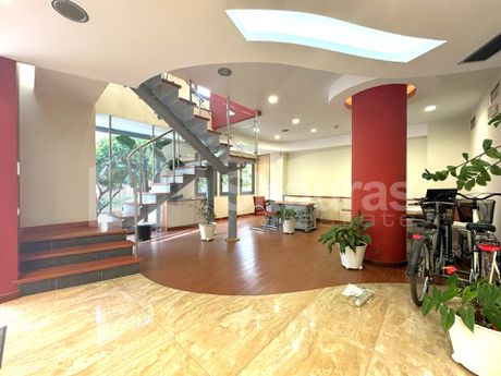 Store 237,70 sqm for sale