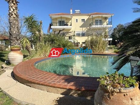 Detached home 300sqm for sale-Korinthos » Agios Georgios