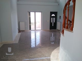 Μεζονέτα 230 τ.μ. για ενοικίαση