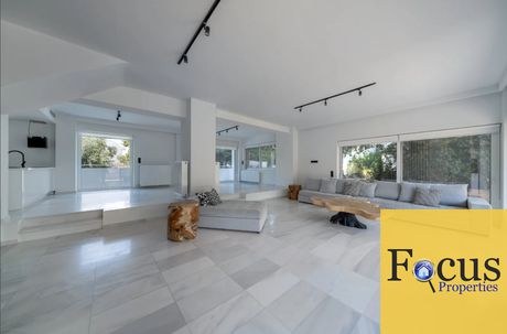 Maisonette 380sqm for rent-Vouliagmeni