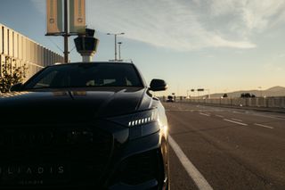 Audi RSQ8 2021-thumb-5