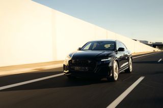 Audi RSQ8 2021-thumb-1