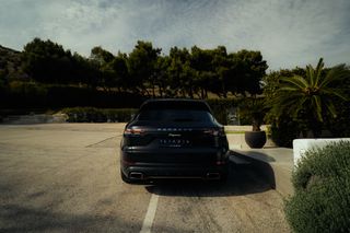 Porsche Cayenne 2019 E-Hybrid-thumb-7