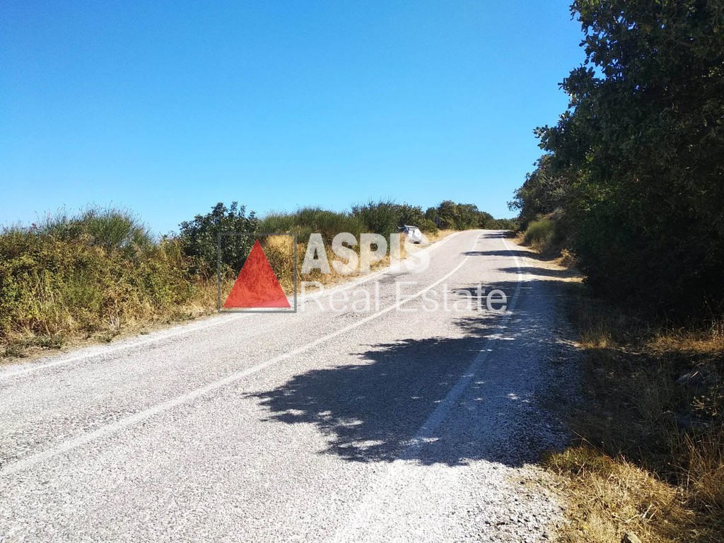 Αγροτεμάχια 3.200 τ.μ. προς πώληση, Καστανιές Κέας