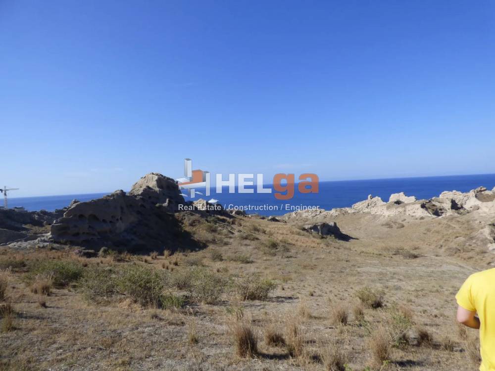 Οικόπεδο 8.500 τ.μ. προς πώληση, Θήρα