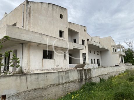 Συγκρότημα διαμερισμάτων 1.000 τ.μ. για πώληση