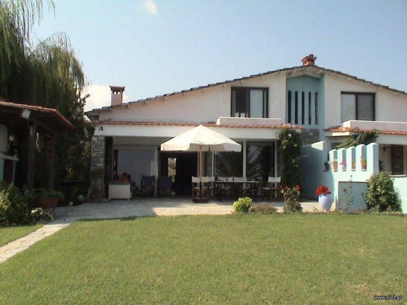 Μονοκατοικία 210 τ.μ. προς ενοικίαση, Πολύχρονο