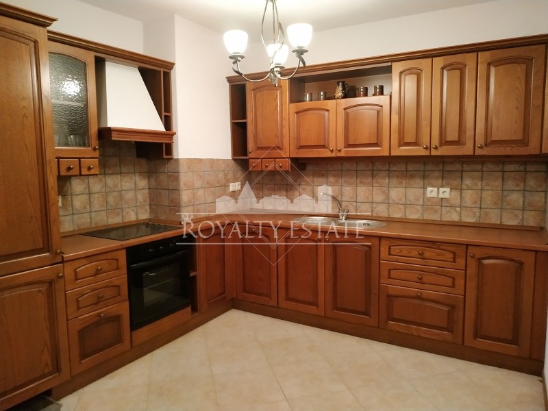 Μεζονέτα 680 τ.μ. πρός πώληση, Αττική - Υπόλοιπο, Μαρκόπουλο