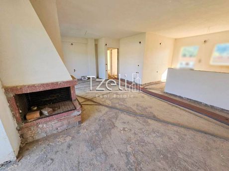 Building 565sqm for sale-Kalavrita » Avlonas