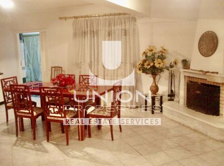 Building 369 sqm for sale