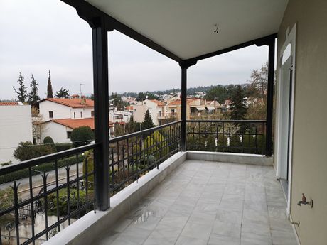 Μονοκατοικία 210 τ.μ. για ενοικίαση
