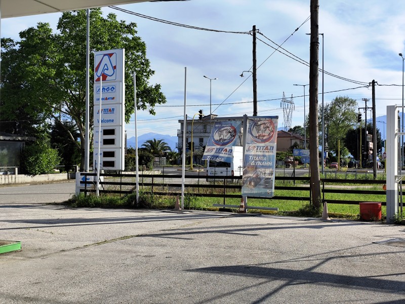 Επιχείρηση 400 τ.μ. πρός ενοικίαση, Ν. Τρικάλων, Βασιλική