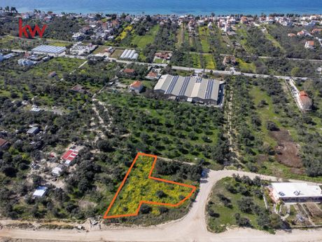 Land plot 1.452 sqm for sale