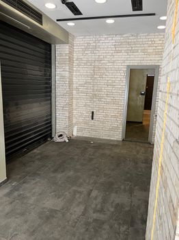Store 125sqm for rent-Center