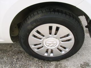Volkswagen Up 2012-thumb-8
