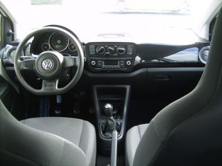 Volkswagen Up 2012-thumb-11