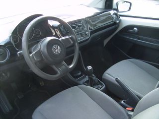 Volkswagen Up 2012-thumb-15
