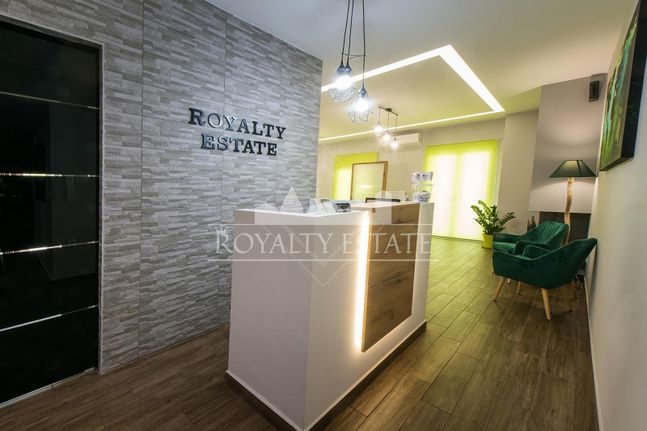 Land plot 411 sqm for sale, Athens - West, Petroupoli