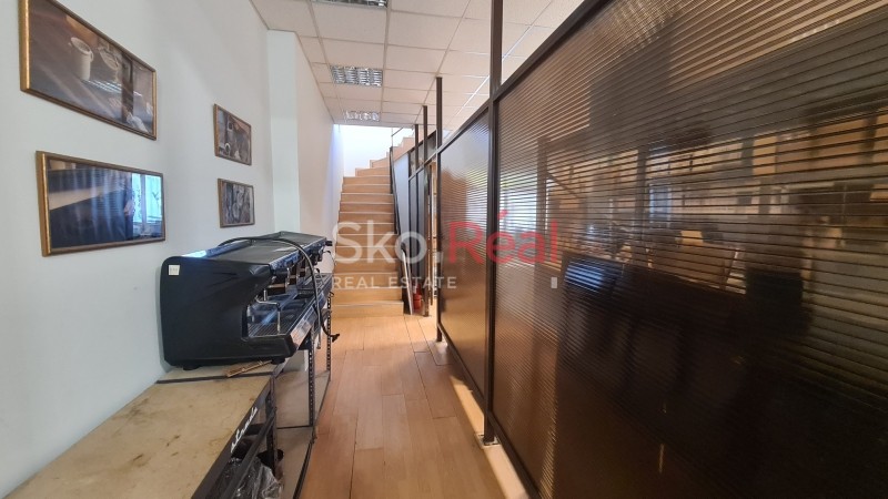 Κατάστημα 210 τ.μ. προς πώληση, Νέα Παραλία
