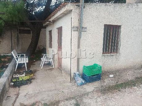 Οικόπεδο 5.500τ.μ. για πώληση-Καλύβια θορικού » Κέντρο