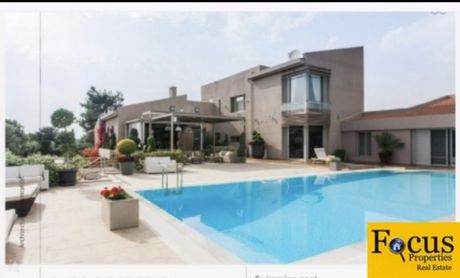 Villa 890sqm for rent-Marousi