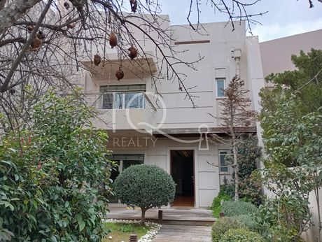 Μεζονέτα 280τ.μ. για πώληση-Νέα ερυθραία