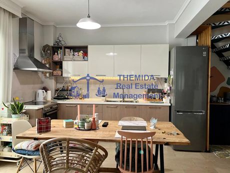 Maisonette 125sqm for sale-Kalamaria » Center