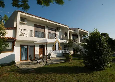 Συγκρότημα διαμερισμάτων 360 τ.μ. για πώληση