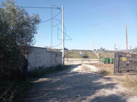 Βιομηχανικός χώρος 930 τ.μ. πρός πώληση