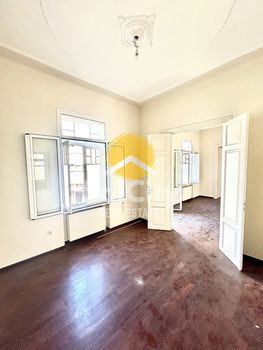 Building 208sqm for sale-Kastella