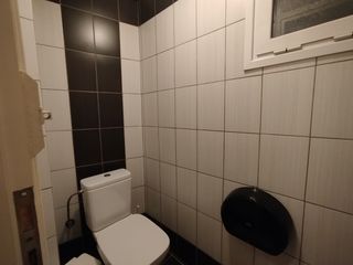 Κατάστημα 60 τ.μ. προς ενοικίαση, Πλατεία Βάθης-thumb-5
