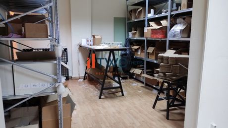 Office 68sqm for rent-Sepolia - Skouze