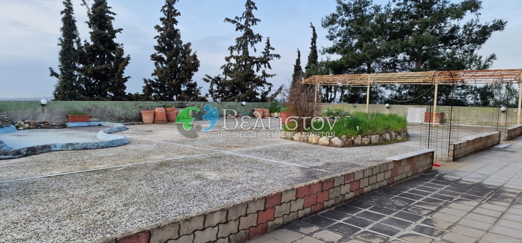 Επιχειρηματικό κτίριο 2.150 τ.μ. πρός πώληση, Θεσσαλονίκη - Περιφ/Κοί Δήμοι, Ωραιόκαστρο