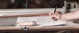 Ζητείται κόφτης τεμαχιστικού και βοηθός επιπλοποιού με γνώσεις ή ανειδίκευτος