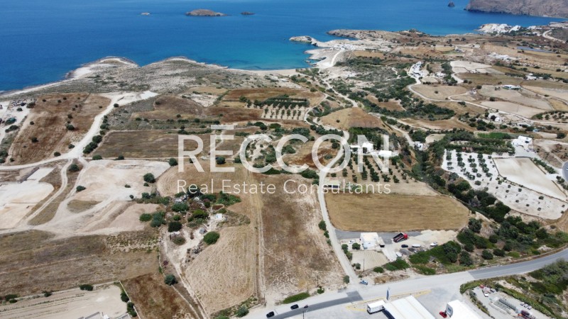 Αγροτεμάχια 22.000 τ.μ. πρός πώληση, Κυκλάδες, Μήλος